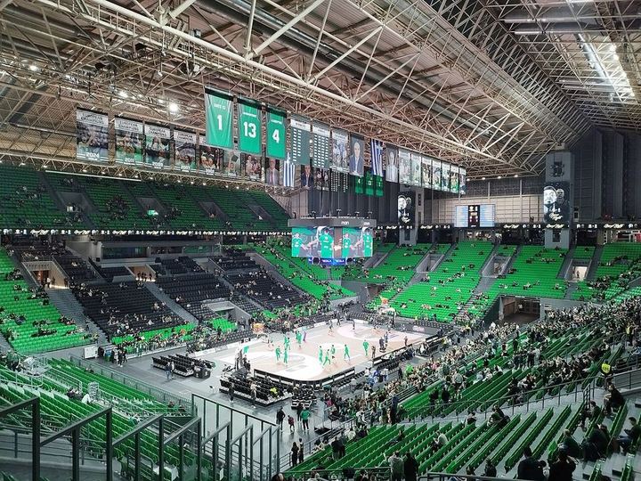 意媒：斯通斯、斯彭斯加盟后，国米更像争冠头号热门（封面配图）
